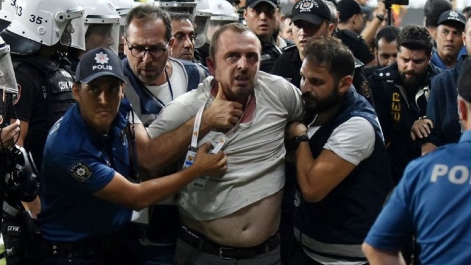 "İzmir'de kara gece"