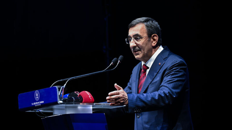 Cumhurbaşkanı Yardımcısı Yılmaz, TRT muhabirine saldırıyı lanetledi