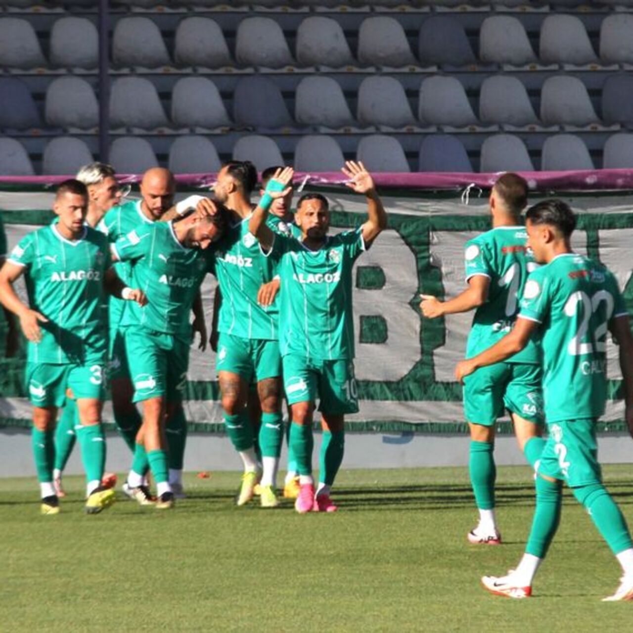 Iğdır FK, evinde gol oldu yağdı!