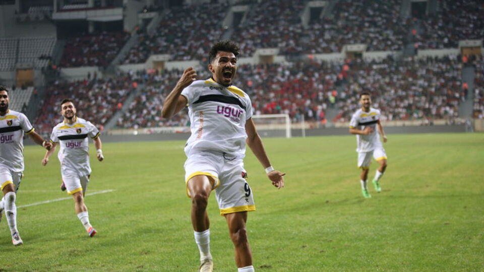 İstanbulspor, üç puanı tek golle aldı!