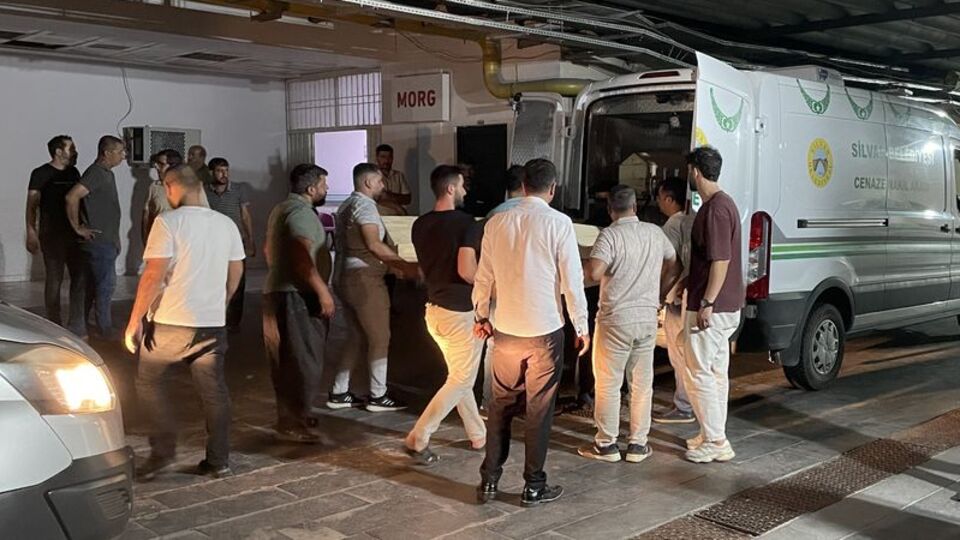 Kızlarının düğününe giderken kaza yaptılar: 4 ölü