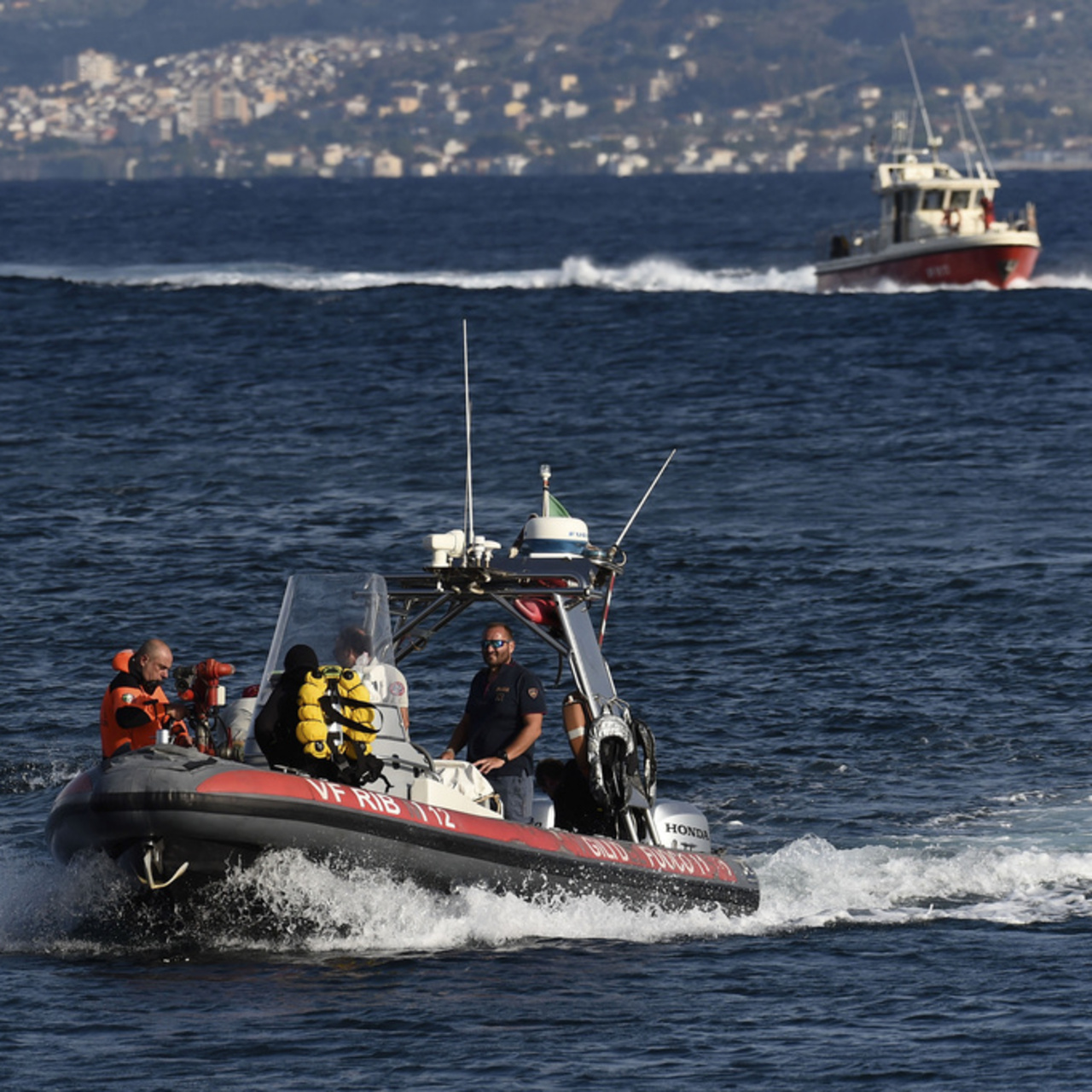 Kayıp yattaki milyarderler hala bulunamadı