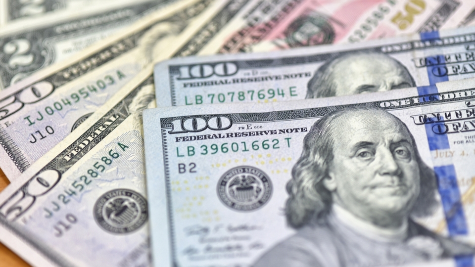 Dolar 34 TL'yi gördü