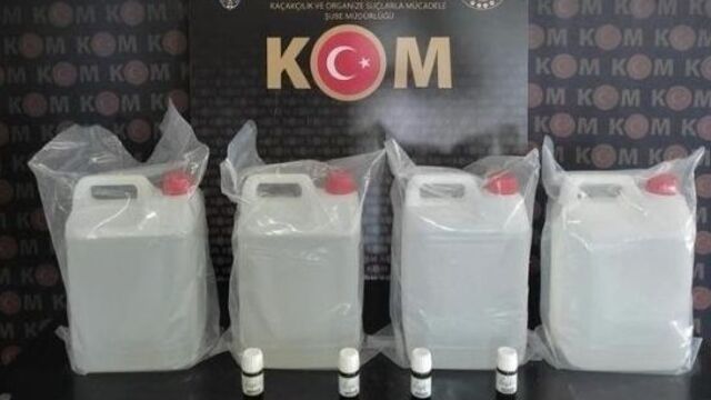 Kargo firmasında 20 litre etil alkol ele geçirildi