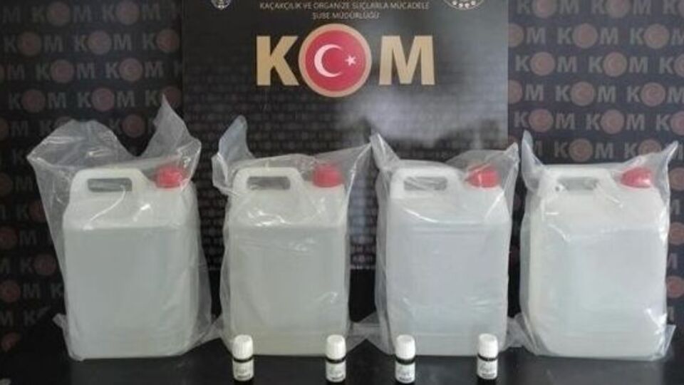 Kargo firmasında 20 litre etil alkol ele geçirildi