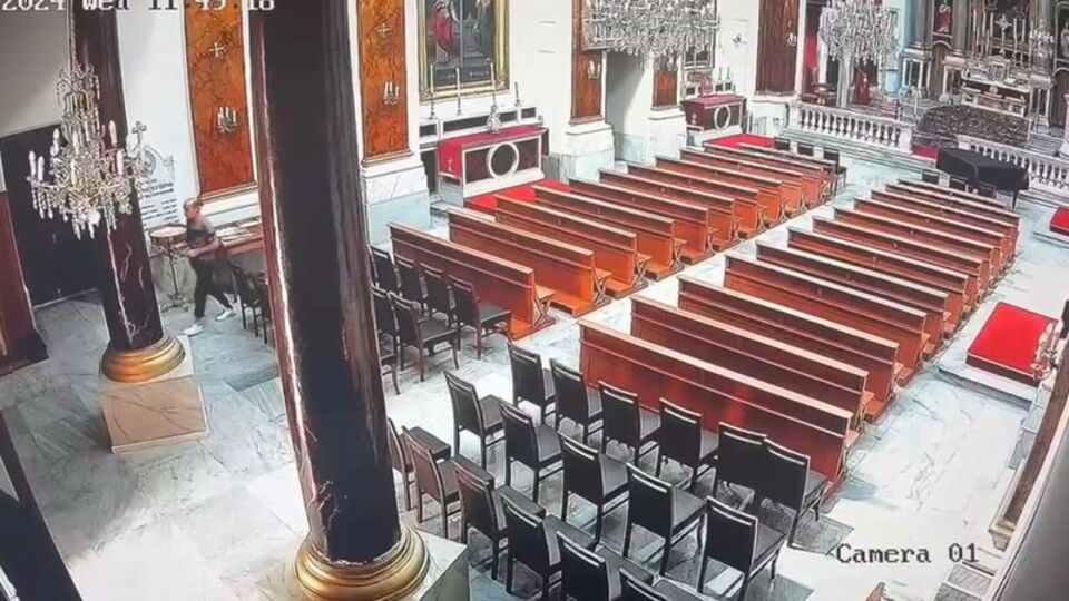 Sevgiliye hediye haç! 37 suç kaydı çıktı