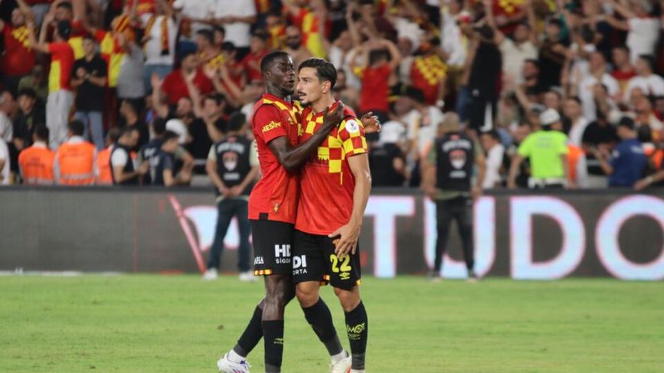 Göztepe savunmacıları boş geçmiyor!