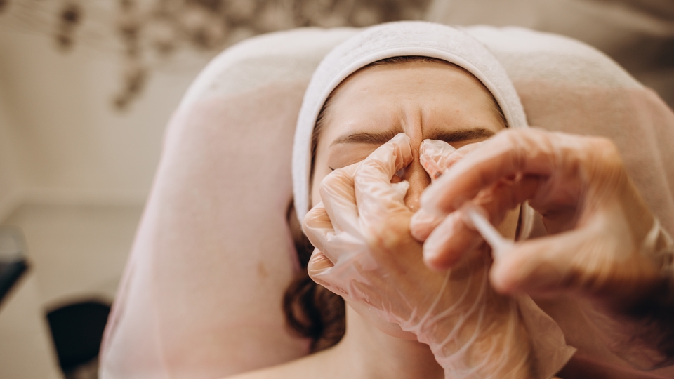 Sahte ürünlerle yapılan botoksta yüz felci riski