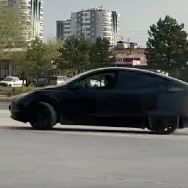 Tesla ile drift pahalıya patladı