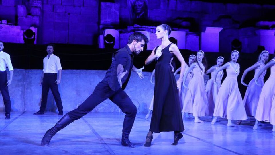 2200 yıllık Laodikya'da bale gösterisi