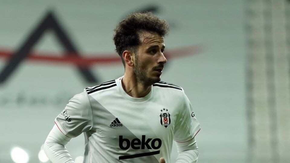 Oğuzhan Özyakup futbolu bıraktı!