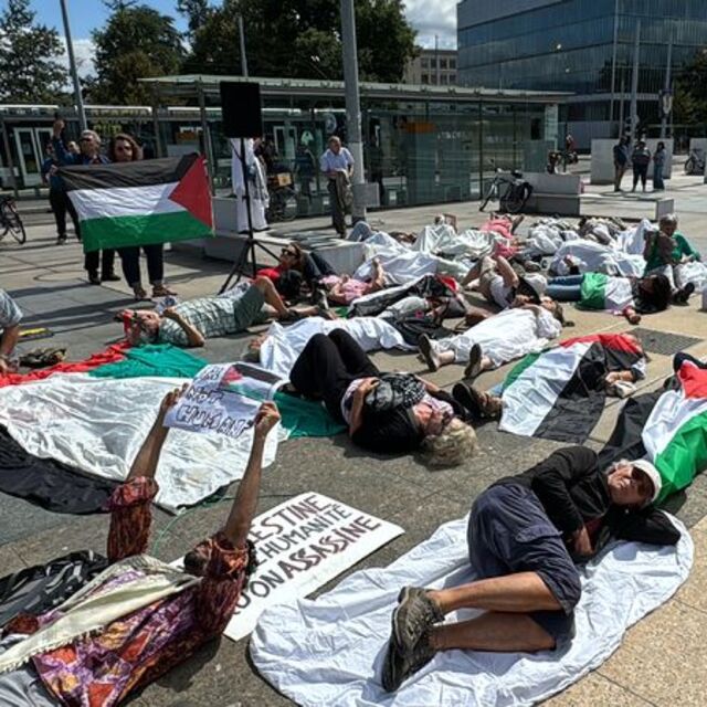 İsviçreli bakana 'Filistin" protestosu