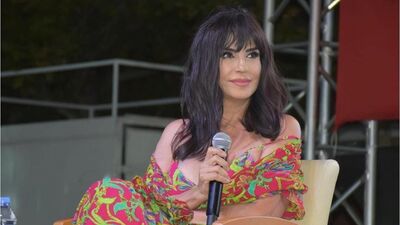 Asansör pozlarını eleştirdi