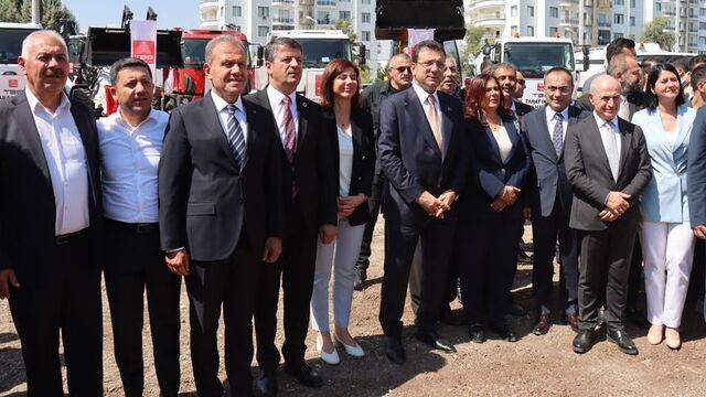 İmamoğlu, deprem bölgesine yönelik destekleri açıkladı