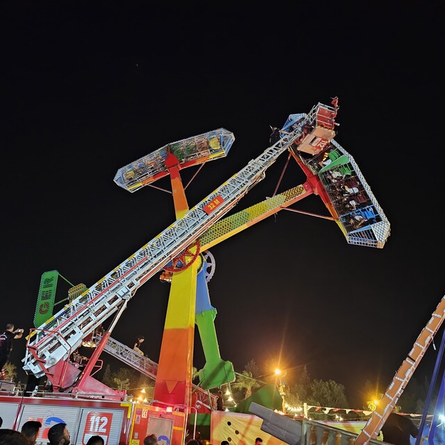 Lunaparkta panik: Havada asılı kaldılar