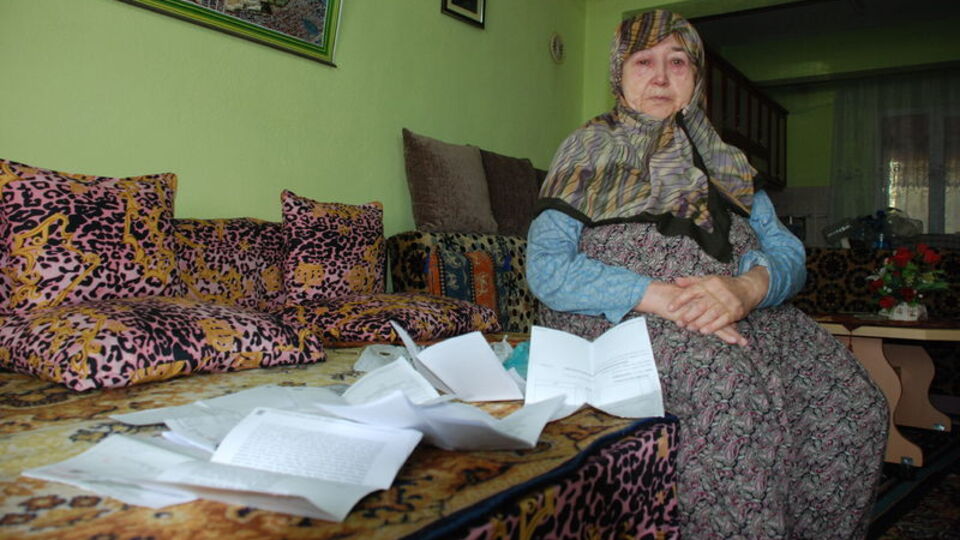 Münire teyzenin gözyaşları! Yeğeni dolandırdı iddiası