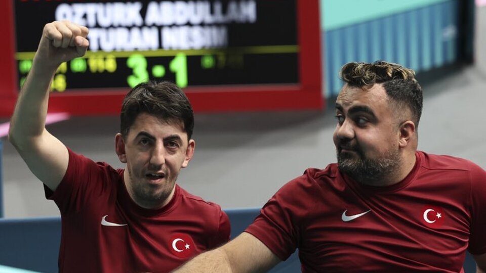 Öztürk-Turan ikilisi yarı finalde!