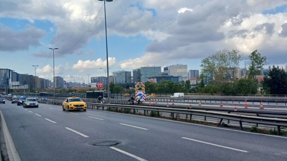 İBB'den ışıklı işaret levhalı önlem