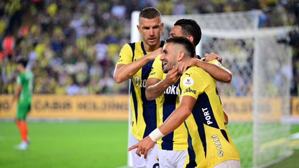 Kadıköy'de yıldızlar sahnede!