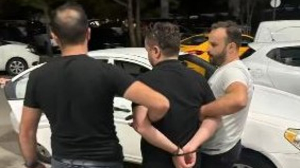 Erdoğan'a ve AK Parti seçmenine hakarete gözaltı