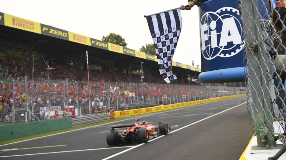 İtalya'yı Leclerc kazandı!