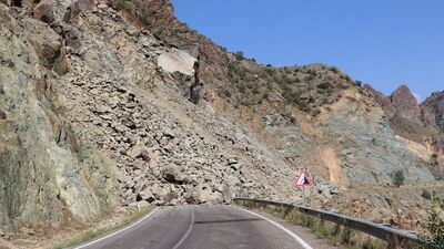 Heyelan vurdu! 3 gündür kapalı