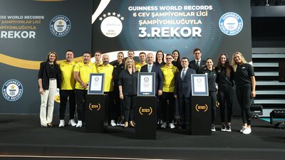 VakıfBank bir kez daha rekorlar kitabında!