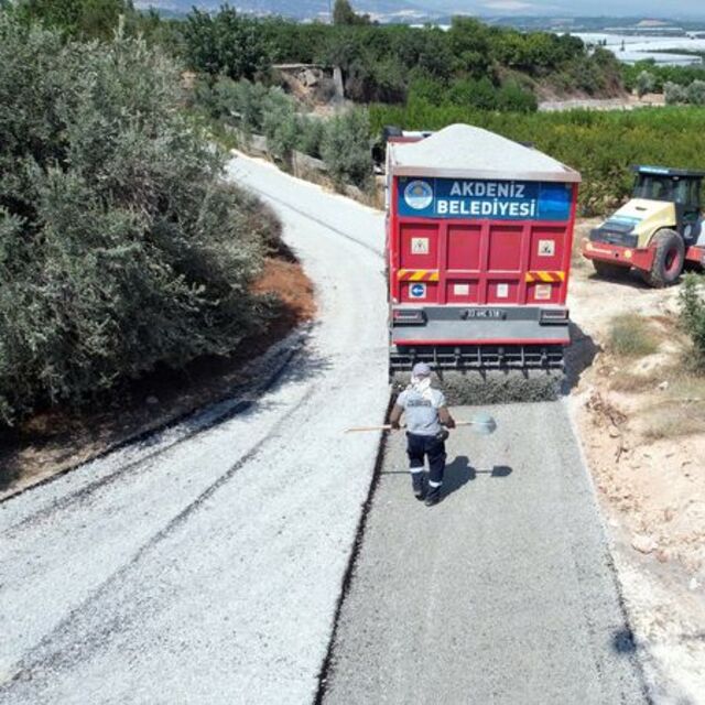 Akdeniz'de tarım bölgelerinde asfalt