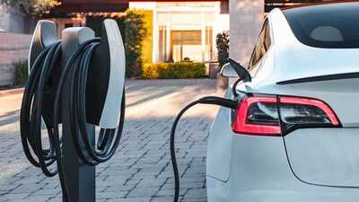 Pazarı elektrikliler kurtardı