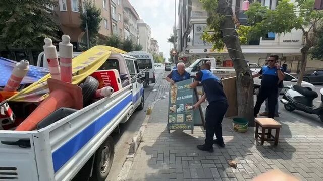 Avcılar'da zabıta hepsini topladı