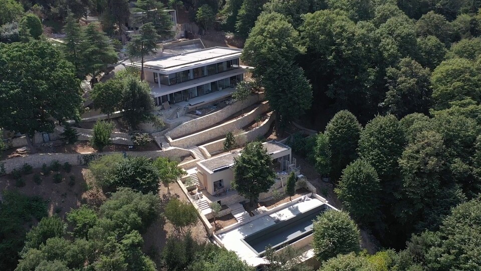 Vaniköy'deki villada kaçak yapılar yıkılıyor