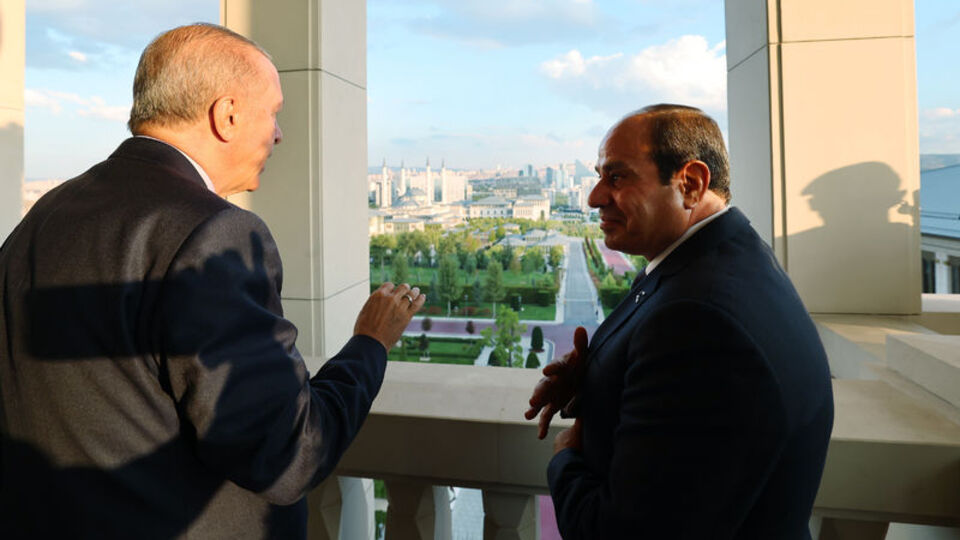 Külliye'nin balkonunda sohbet