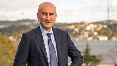 Hüseyin Yücel'den Türk Eğitim Vakfı'na destek