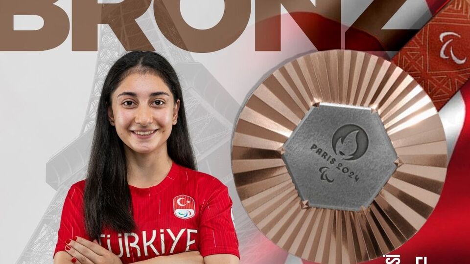 Ebru Acer'den bronz madalya!