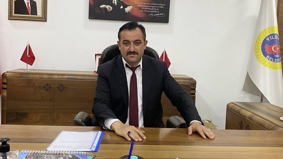 Yeniden Refah'ta istifa depremi sürüyor