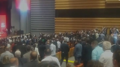 CHP kurultayında gerginlik