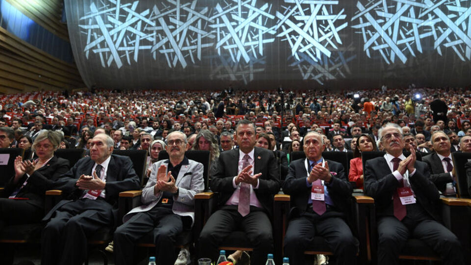 CHP'de tüzük değişikliği kabul edildi