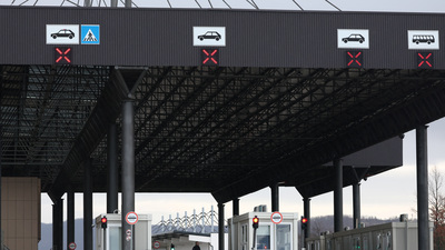 Kosova, Sırbistan'a açılan 2 sınır kapısını kapattı