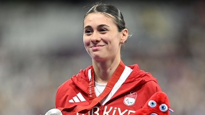 Milli sporcularımızdan Paris'te rekor!