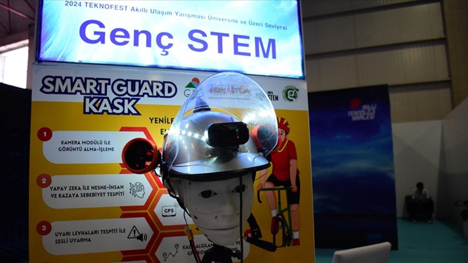 Akıllı kask Teknofest'te tanıtıldı
