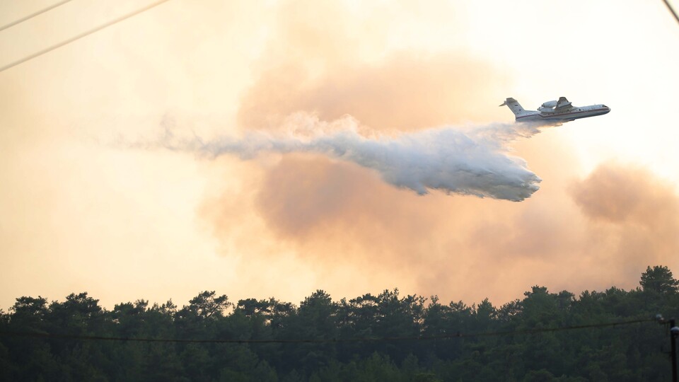 Muğla'daki yangın ikinci gününde