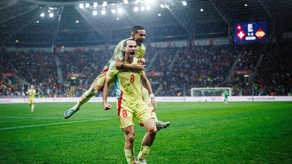 10 kişilik İspanya farklı kazandı!