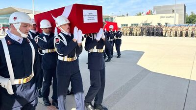 Kazada şehit olan 4 asker memleketlerine uğurlandı