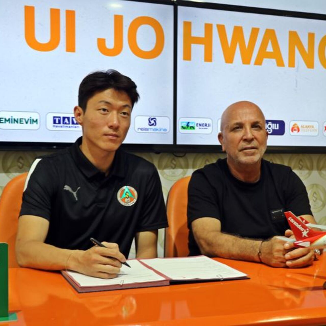 Ui-Jo Hwang, resmen Alanyaspor'da!