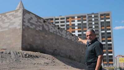 Restore edilen Köşk Medrese'nin önüne 14 katlı bina