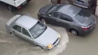 İzmir'de sağanak sele yol açtı!