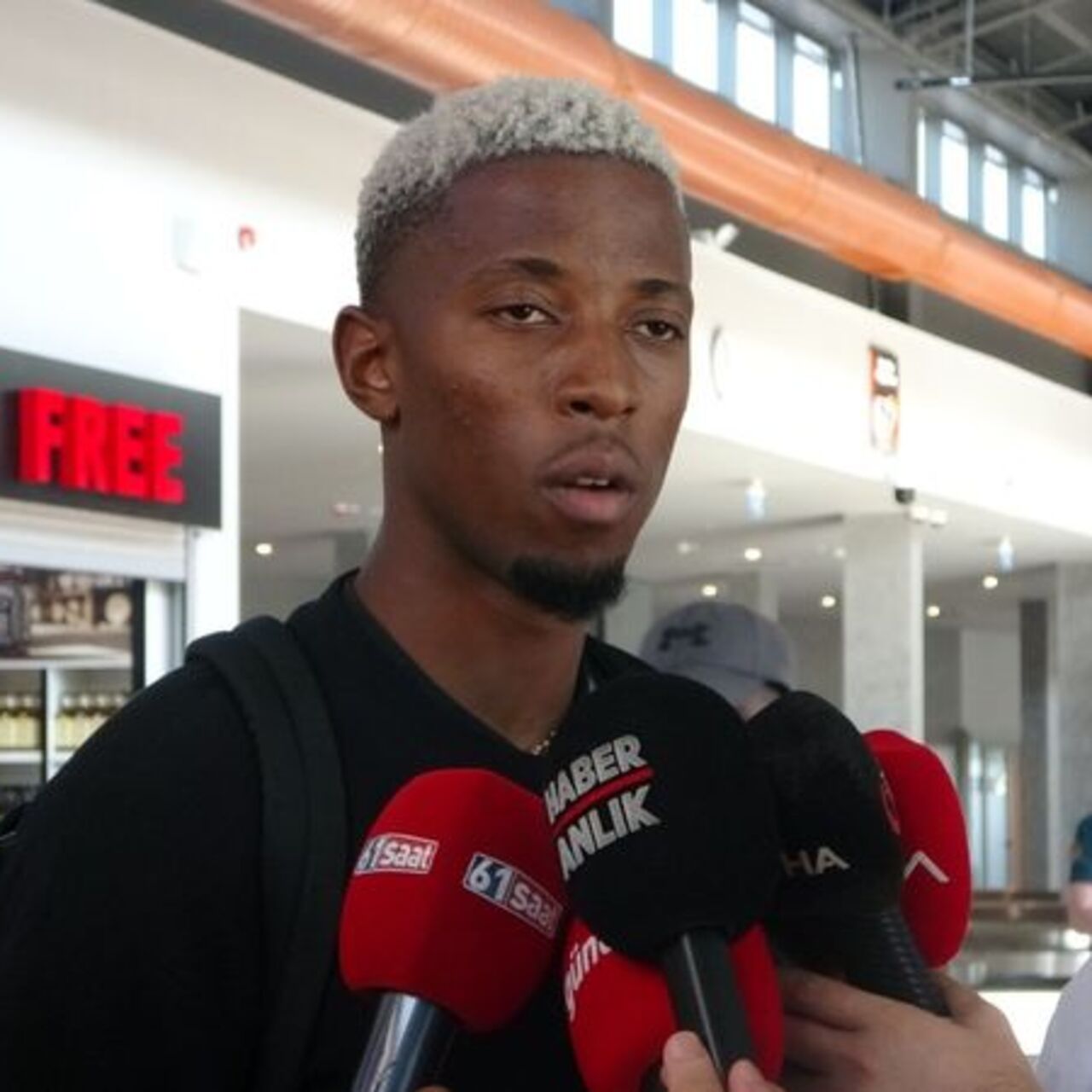 Simon Banza Trabzon'a geldi