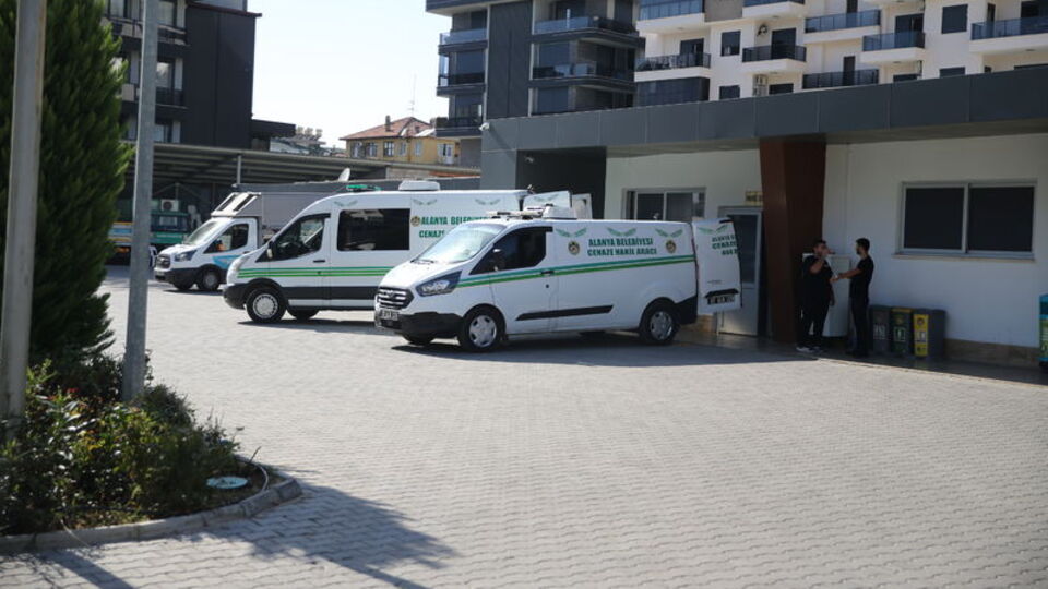 Alanya'da teknenin çarptığı kadın öldü