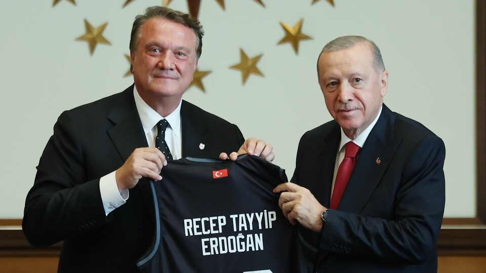 Cumhurbaşkanı Erdoğan, Beşiktaş'ı kabul etti