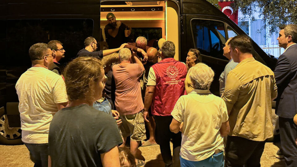 Ayşenur Ezgi Eygi'nin babası Aydın'daki evine geldi